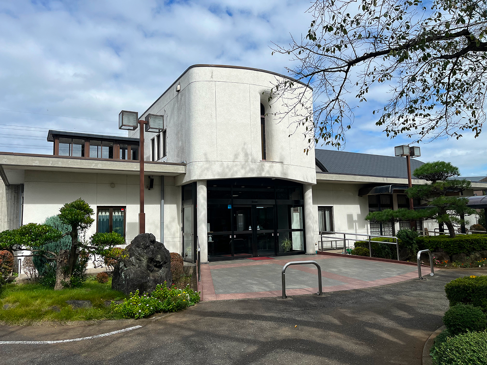 立川市斎場の外観