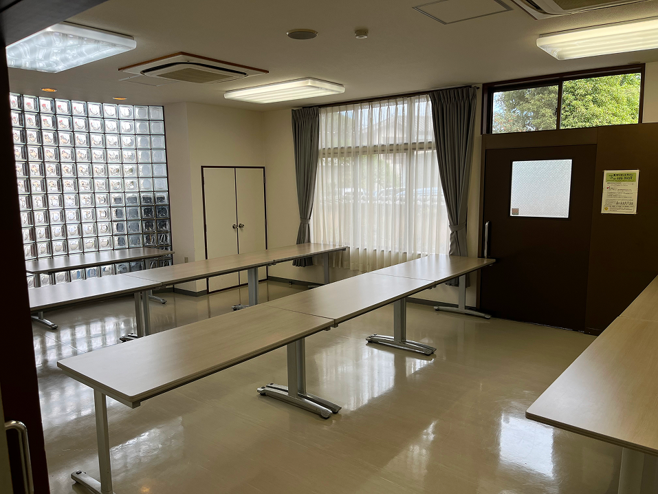 立川市斎場の1階控室